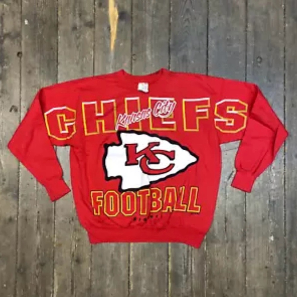 Vintage Red Spellout Kansas City Chiefs Crewneck Sweatshirt ❤️💛